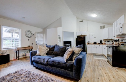 Newnan Casa | Quiet Cabin By The Lake