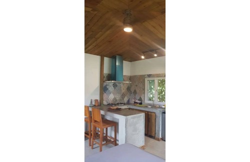 Big Creek Apartamento | Quiet casita 200 mts away from the beach