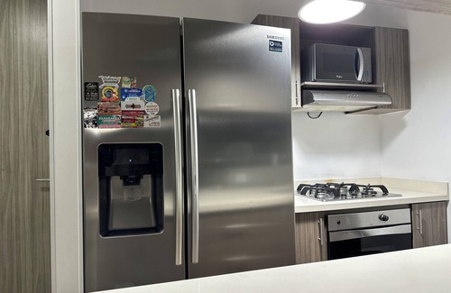 Floridablanca Apartamento | Alojamiento tranquilo céntrico. Todas las habitación tienen aíres y agua calien