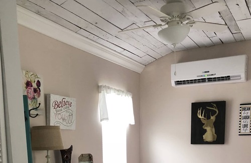 June Park Cabaña | Quiet Centrally Located Tiny House