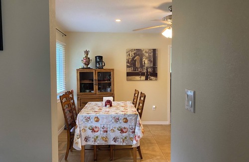 Warm Mineral Springs Casa | Quiet/Charming 2/2 retreat in North Port, Warm Mineral Springs
