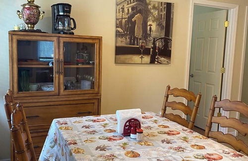 Warm Mineral Springs Casa | Quiet/Charming 2/2 retreat in North Port, Warm Mineral Springs