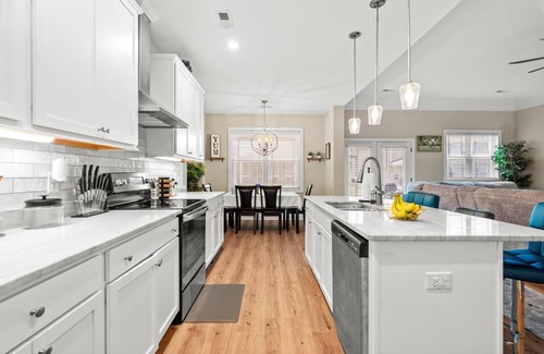Florence Casa | Quiet, Clean & Spacious 4bd near I-95 & Hospital with WiFi