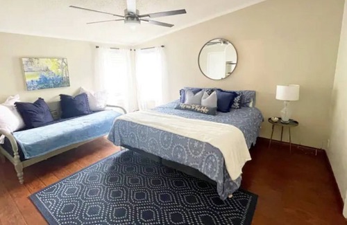 Canyon Lake Cabaña | Quiet, close to lake, Whitewater & Horseshoe- up to 10/Family & Pet Friendly