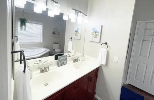 Canyon Lake Cabaña | Quiet, close to lake, Whitewater & Horseshoe- up to 10/Family & Pet Friendly