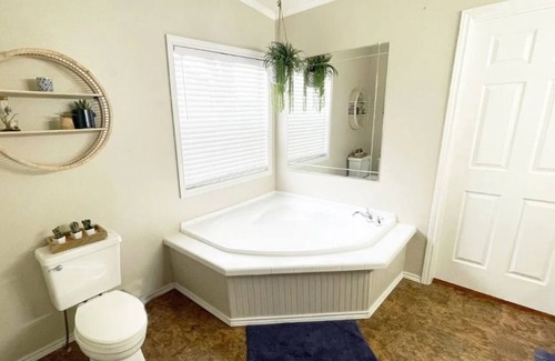 Canyon Lake Cabaña | Quiet, close to lake, Whitewater & Horseshoe- up to 10/Family & Pet Friendly