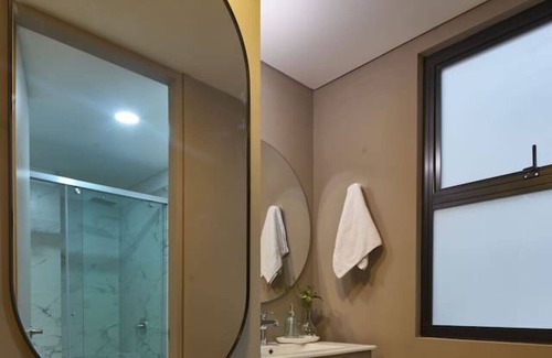 Financial District Apartamento | Quiet Comfort with City Access – Chapinero Stay