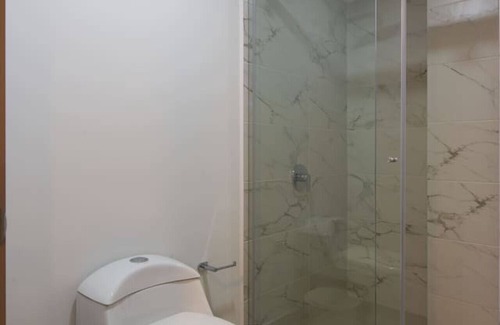 Financial District Apartamento | Quiet Comfort with City Access – Chapinero Stay
