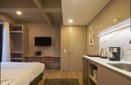 Financial District Apartamento | Quiet Comfort with City Access – Chapinero Stay