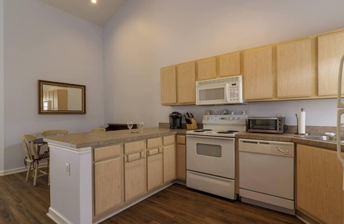 Wilmington Condominio | Quiet Condo Between Carolina Beach and Downtown ILM -- 2 Beds 2 Baths Sleeps 3
