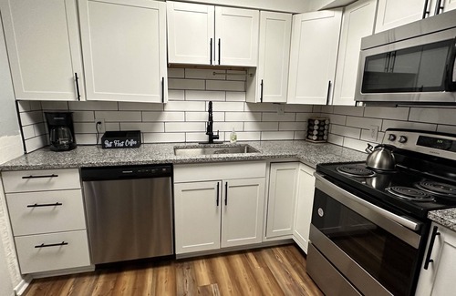 Chapel Hill Condominio | Quiet Condo near Bolin Creek Trail & Close to UNC