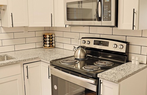 Chapel Hill Condominio | Quiet Condo near Bolin Creek Trail & Close to UNC