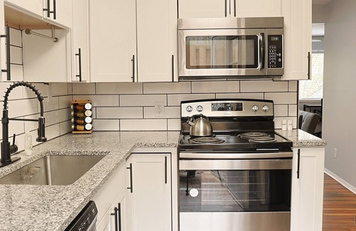 Chapel Hill Condominio | Quiet Condo near Bolin Creek Trail & Close to UNC