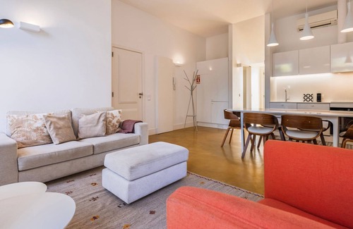 Santa Engracia Apartamento | Quiet & Cool Apartment w/ Garden by LovelyStay