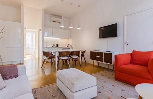 Santa Engracia Apartamento | Quiet & Cool Apartment w/ Garden by LovelyStay