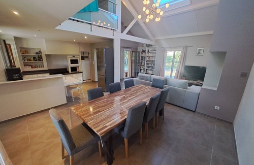 Montseveroux Casa | Quiet country house with swimming pool and lovely views.