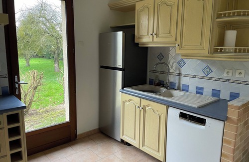 Triqueville Casa | Quiet country house with hiking trails. Dogs welcome.
