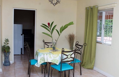 Mandeville Cabaña | Quiet Country Retreat, Alquiler Cottage, Desayuno completo