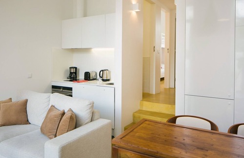 Santa Engracia Apartamento | Quiet & Cozy Apartment w/ Garden by LovelyStay