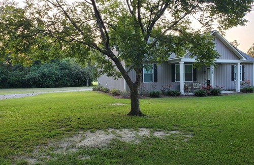 Castle Hayne Casa | Quiet & Cozy New Home Close to River, Beaches, & Downtown Wilmington