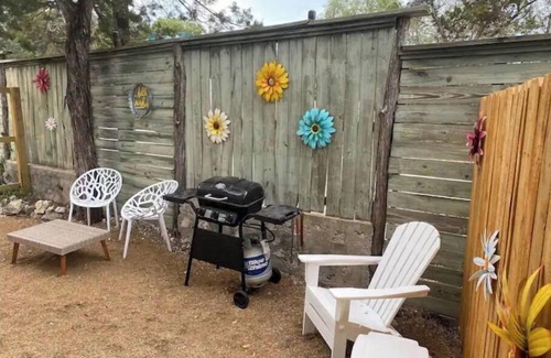 Canyon Lake Apartamento | Quiet & Cozy Oasis- Pet Friendly/Near Boat Ramp/Private Patio