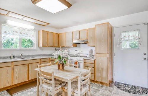 Volcano Casa | Quiet cul-de-sac house near Volcanoes National Park & golf - snowbird-friendly