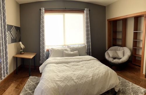 Crowley Lake Casa | Quiet culdesac just outside of Mammoth Lakes