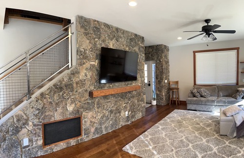 Crowley Lake Casa | Quiet culdesac just outside of Mammoth Lakes