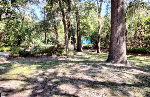 Amelia City Apartamento | Quiet Duplex. Walking distance to the Famous Amelia Concours d`Elegance