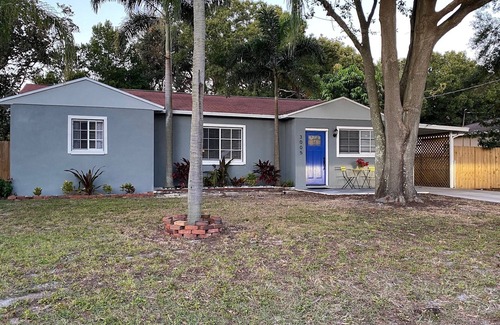 Ballast Point Casa | Casa elegante y tranquila en medio de parques cerca de MacDill AFB