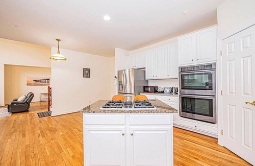 Bowie Casa | Quiet Escape with Easy DC Access-5BRMs Free Parking