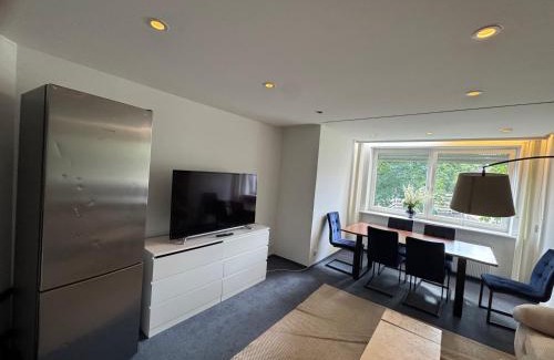Neuhausen - Nymphenburg Apartamento | Quiet Family Apartment - 10 min to Center & Oktoberfest - Free Parking - near Nymphenburg Palace & Botanical Garden