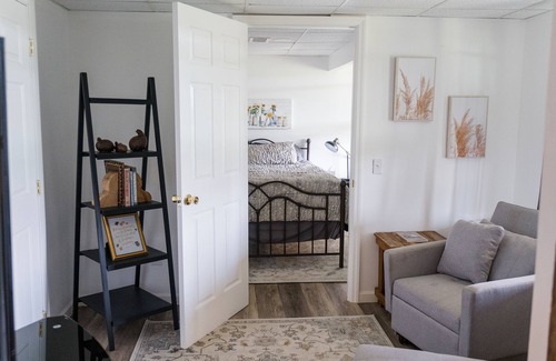 Edmonton Otro | Quiet farm stay, hike, mushroom hunt, see the animals, relax, so much more!