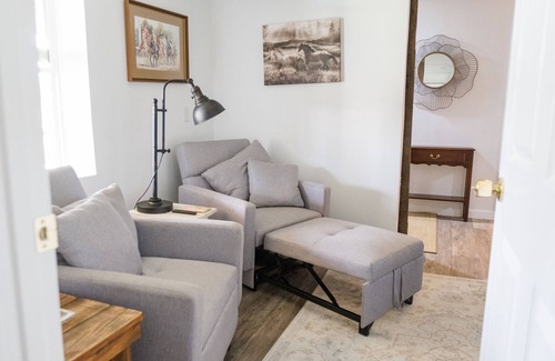 Edmonton Otro | Quiet farm stay, hike, mushroom hunt, see the animals, relax, so much more!