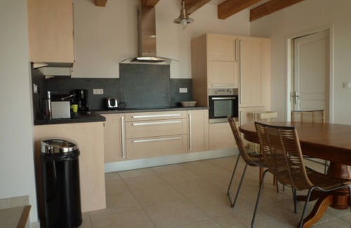 Jouqueviel Otro | Quiet farmhouse for 14 people, air conditioning, swimming pool, shaded terraces, enclosed garden, meadow