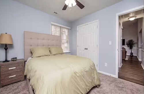 Fayetteville Apartamento | Quiet Fayetteville Retreat Near Fort Bragg + Patio
