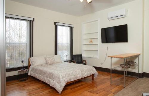 North Upper Street Apartamento | Quiet, gated oasis near downtown Lexington