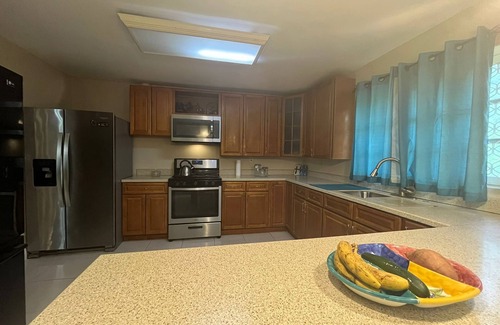 Bahamas Terrace Casa | 3-bedroom house near beautiful Xanadu Beach, Freeport with Central Air & WiFi.