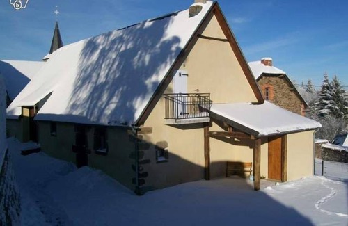 Saint-Julien-Puy-Laveze Casa | Tranquila casa para 5 personas