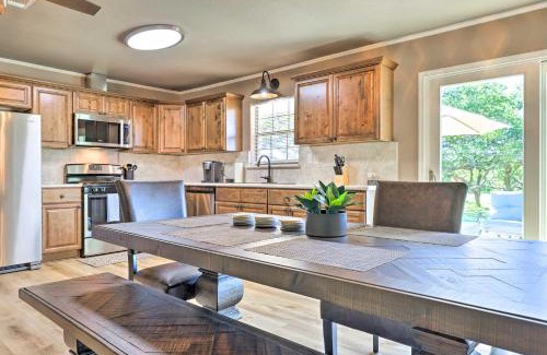 Fischer Casa | Quiet Haven with Hot Tub, 4 Mi to Canyon Lake!