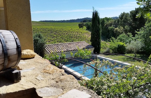 Mondragon Casa | Tranquila piscina climatizada en una finca de viñedos de 22ha aire acondicionado