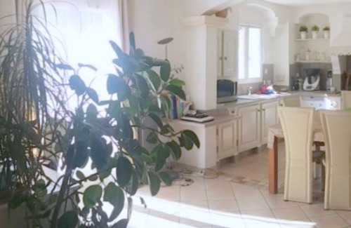 Chateaurenard Casa | Villa tranquila en la ladera con spa y piscina en Provenza