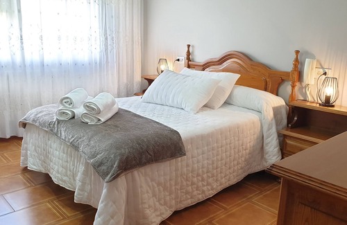 Boiro Casa | Casa vacacional tranquila hasta 10 personas,con jardin, cerca de la playa