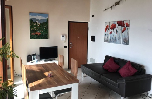 Brezzo di Bedero Condominio | Tranquila vacaciones, fantásticas vistas al lago, piscina climatizada, WiFi