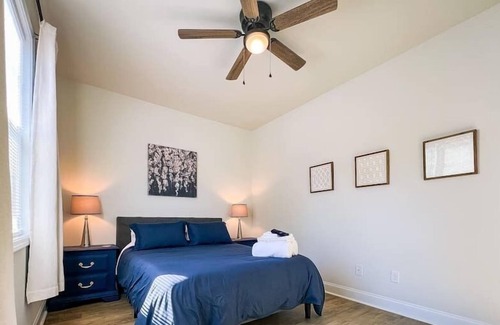 Wilmington Casa | Quiet Home w/ King Bed Near Golf Course + Beaches