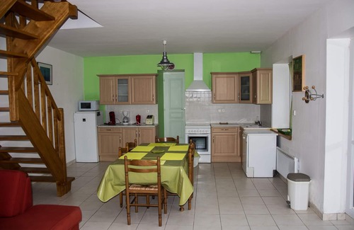 Plouegat-Moysan Casa | Casa tranquila a 10 km del mar; para animales contacte al dueño