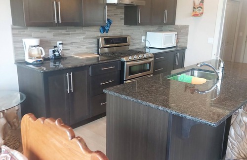 Cochrane Casa | Quiet house and neighborhood well located 25 minutes from Calgary.