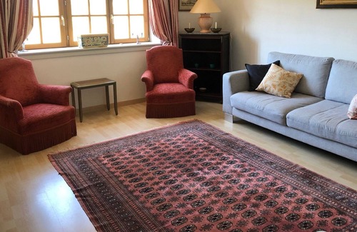 Fleurie Casa | Quiet house, garden swimming pool and sleeps 6