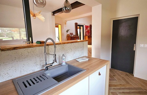 Saint-Chamas Casa | Quiet house on the edge of a pond
