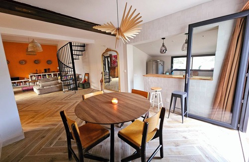 Saint-Chamas Casa | Quiet house on the edge of a pond